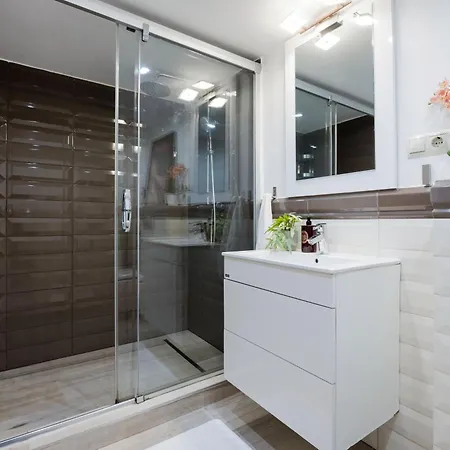 아파트 Historic Danube Luxury Chic Riverside