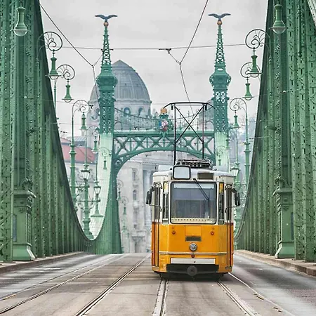 Historic Danube Luxury Chic Riverside Budapest