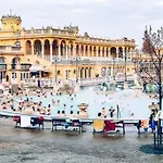 Historic Danube Luxury Chic Riverside
