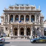 Historic Danube Luxury Chic Riverside *