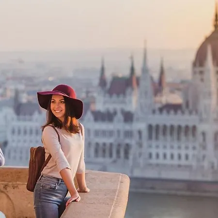 Διαμέρισμα Historic Danube Luxury Chic Riverside *